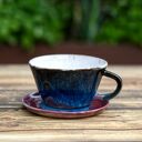 Ręcznie toczona ceramiczna filiżanka wrzosowo-niebieska 260 ml z talerzykiem