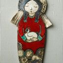 Anioł ceramiczny z kurą - rustykalna dekoracja wisząca