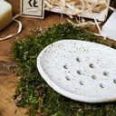 Biała mydelniczka ceramiczna w kształcie elipsy - wypalana dwukrotnie