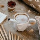 Biały kubek pies Azorek - Lamabo Ceramics, ręcznie robiony