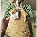 Aniołek z białym kotkiem