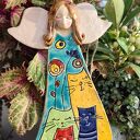 Ceramiczny aniołek z kotami - ręcznie wykonana pamiątka