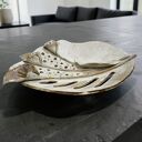 Ceramiczna patera z motywem kwiatowym