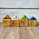 LOVE napis miodowy