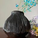 Wazon ceramiczny "Deep Lines"