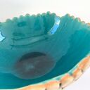 Artystyczna ceramiczna misa z setek ręcznie formowanych kulek