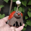 Ceramiczny dzwonek Biedronka - ręcznie wykonana dekoracja na balkon i do ogrodu