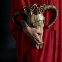 Rzeźba ceramiczna „Silent Bloomed Strength” - ręcznie lepiona dekoracja z symbolem siły i delikatności