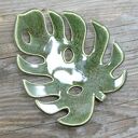 Mydelniczka MONSTERA - ceramiczna mydelniczka w kształcie liścia monstery
