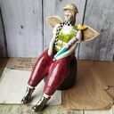 Anioł personalizowany kierownik budowy - figurka z ceramiki z ptaszkiem