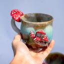 Duży kubek z muchomorem handmade - leśne poszycie, ok. 490 ml, brąz