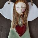 Ręcznie robiony anioł ceramiczny „Wolna chwila” - zawieszka