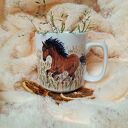 Koń galop wśród zbóż ręcznie malowany kubek 300 ml