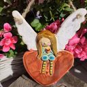 Anioł ceramiczny na sercu - wyjątkowa dekoracja handmade