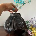 Wazon ceramiczny "Deep Lines"