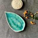 Ceramiczna mydelniczka „Liść” w zieleni - ręcznie robiona ceramika