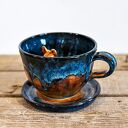 Ceramiczna filiżanka malinowa z buldożkiem francuskim