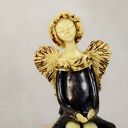 Anioł siedzący ceramiczny