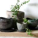 Ceramiczna doniczka raku - ręcznie robiona z ciemnej gliny i szkliwem Otuliny