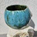 Ręcznie robiona donica-osłonka ceramiczna na kwiaty z serduszkiem