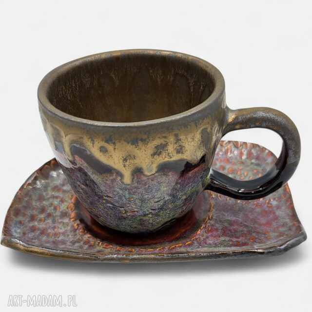 Filiżanka z podstawkiem