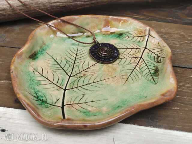 Talerzyk ceramiczny liście ( c893)