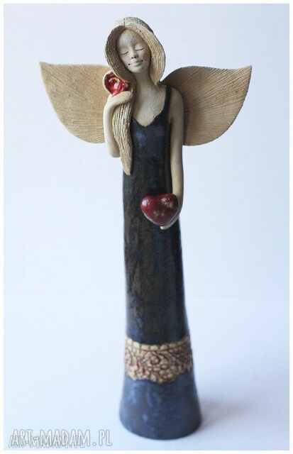 Anioł w sukni wieczorowej