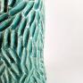 Ręcznie wykonany i szkliwiony wazon ceramiczny w kolorze turkusu. Ciekawa struktura oraz kolor nadaje mu wyjątkowego charakteru. Sztuka