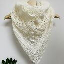 Ozdobna chusta ślubna ecru Klaziena ręcznie robiona z merino