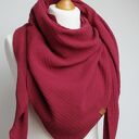 Muślinowa damska bordowa - trójkątny szal z bawełny - miękka chusta handmade na każdą
