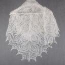 Chusta w ażurowe liście