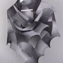 Wiosenna chusta w szarościach