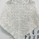 Chusta ślubna handmade biała szydełkowana Daisy Chain z merino