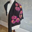 Czarna chusta handmade z wełny merynosów - filcowane elementy na prezent dla mamy