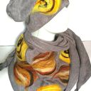 Komplet wełniany szary handmade - czapka i chusta z merynosów w kwiaty