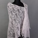 Delikatna chusta w ażurowe liście - bladoróżowa