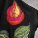 Czarna chusta handmade z wełny merynosów - filcowane detale