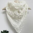 Ozdobna biała chusta ślubna Klaziena ręcznie robiona z merino