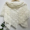 Ozdobna chusta ślubna ecru Klaziena ręcznie robiona z merino