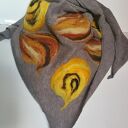 Komplet wełniany szary handmade - czapka i chusta z merynosów w kwiaty