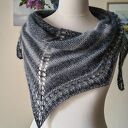 Puchata szara chusta handmade z jedwabiem, moherem i wełną merino