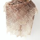 Bawełniana chusta z motywem liści ręcznie robiona