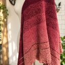 Chusta Mech - bordowa chusta szydełkowa ombre z merino