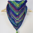 Kolorowa ciepła chusta z chwostami ręcznie robiona