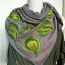 Szara chusta handmade z merynosów - elementy filcowane