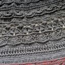 Chusta szydełkowa KOKONEK Classic - Czerń / Szarości / Koral / Ognista czerwień - 145x74 cm