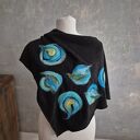 Czarna chusta handmade wełniana, elementy filcowane to wełna merynosów, produkt