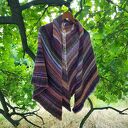 Ręcznie robiona trójkątna chusta z włoskiej mieszanki wełny - purpura burgund 196 x 96