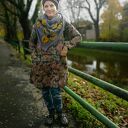 Beżowa chusta handmade z filcowanymi elementami z wełny merynosów