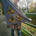 szara ciemna chusta handmade wełniana, elementy filcowane to wełna merynosów, wymiary